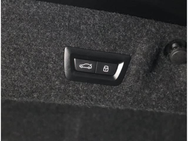 車両画像27