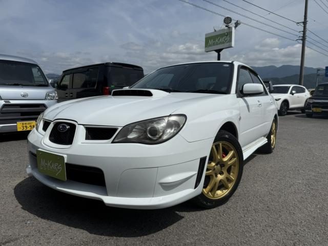 インプレッサＷＲＸ　セダン　ターボ　５Ｆ　４ＷＤ