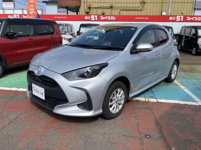 ヤリス　Ｘ