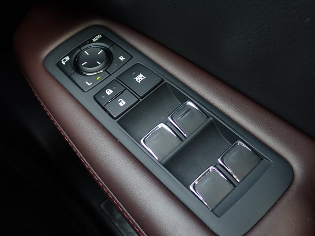 車両画像24
