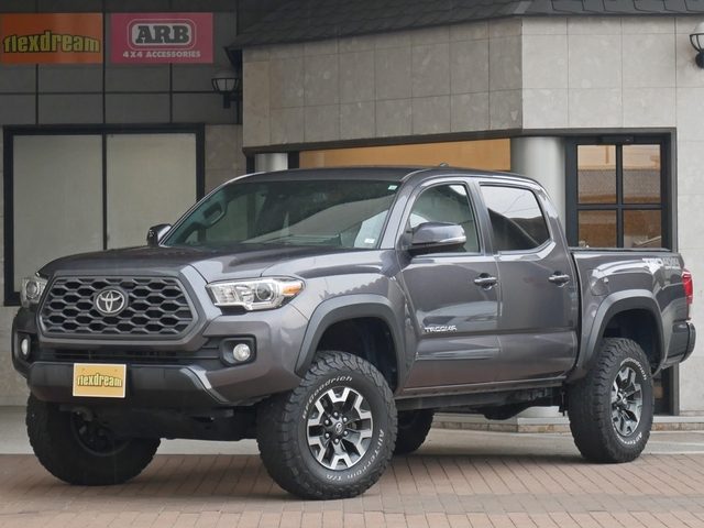 タコマ　４ＷＤ　ダブルキャブ　ＴＲＤオフロード