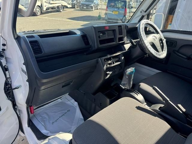 車両画像15