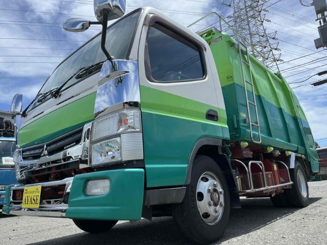 キャンター　２．５ｔ積プレス式パッカー車７立米