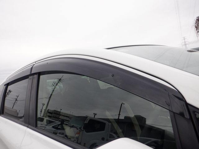 車両画像18