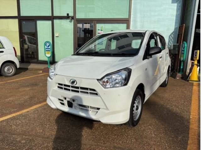 ミラ　イース　４ＷＤ　Ｂ　ＳＡ３