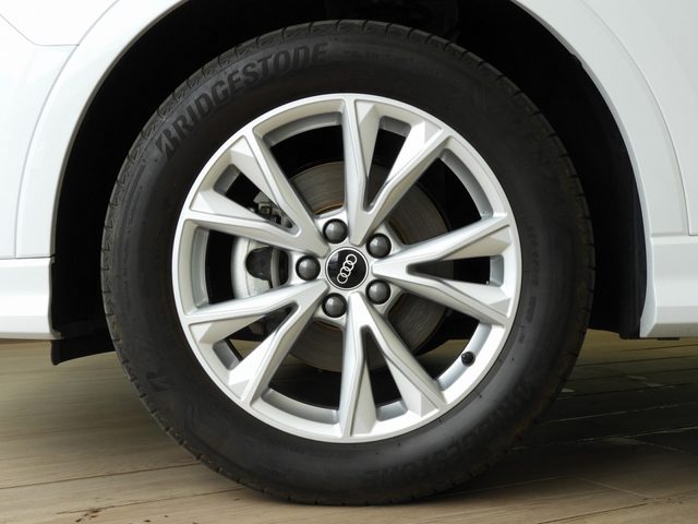 車両画像13