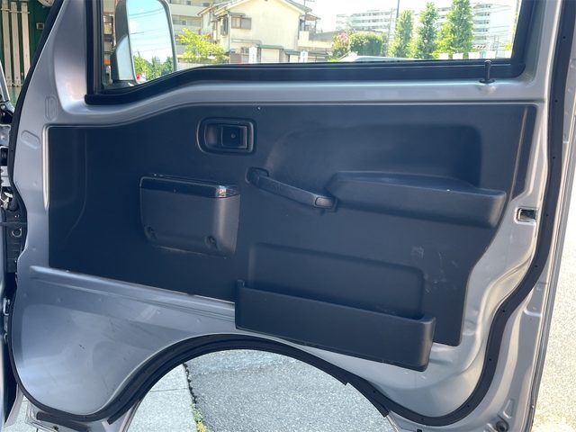 車両画像26