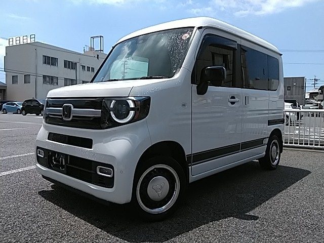 Ｎ－ＶＡＮ　４ＷＤ　６６０　＋ＳＴＹＬＥ　ＦＵＮ　５ドア　６