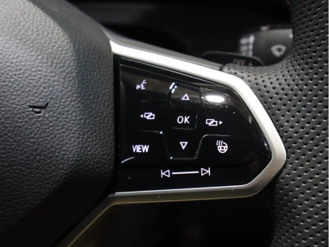 車両画像16
