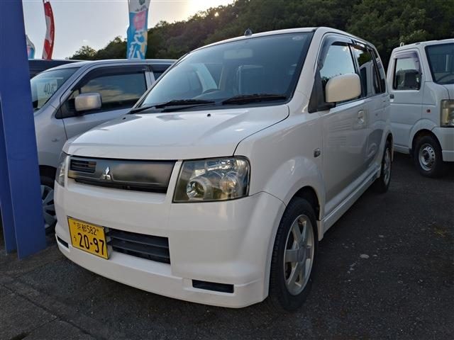 ｅＫスポーツ　４ＷＤ　Ｒ ４ＷＤ