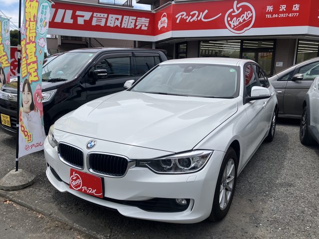 ３シリーズ　セダン　３２０ｉ