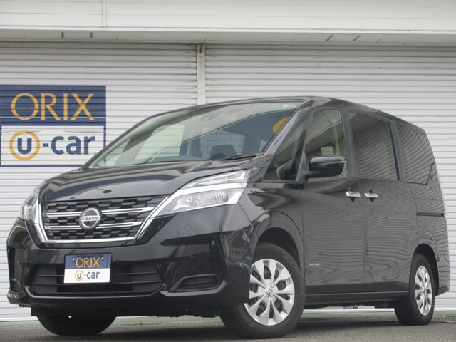 セレナ　Ｓハイブリッド　４ＷＤ　ＸＶ