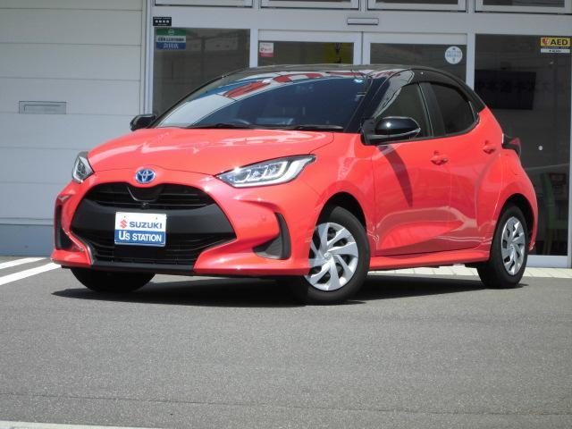ヤリス　ハイブリッド　ハイブリッドＧ　２ＷＤ　ナビ