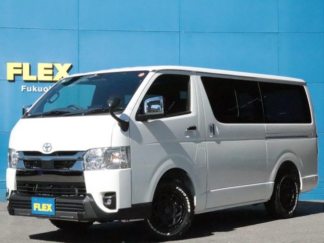 ハイエースバン　２ＷＤ　５Ｄ２．０スーパーＧＬダークプライムⅡロ