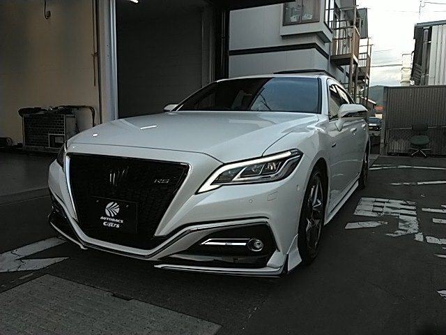 クラウン　セダン　ハイブリッド　４ＷＤ　ＨＹＢＲＩＤ　２．５　ＲＳ　Ａｄｖａｎｃ