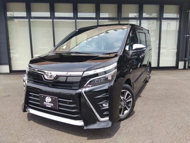 ヴォクシー　２０００　ＺＳ　煌（きらめき）ＩＩＩ　５