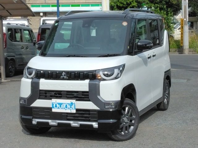 デリカ　ミニ　６６０　Ｔ　プレミアム　４ＷＤ　全方位Ｍ