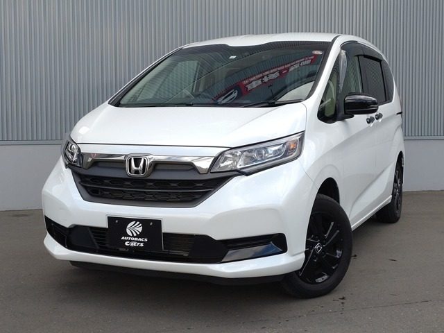 フリード　ハイブリッド　４ＷＤ　Ｇ　ブラックスタイル