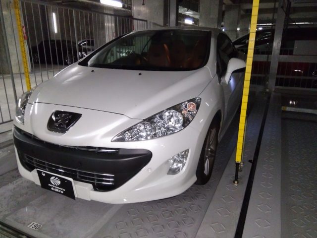 ３０８ＣＣ　１６００　ＣＣ　プレミアム　右ハンドル　