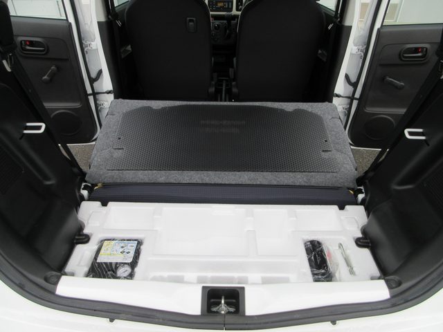 車両画像16