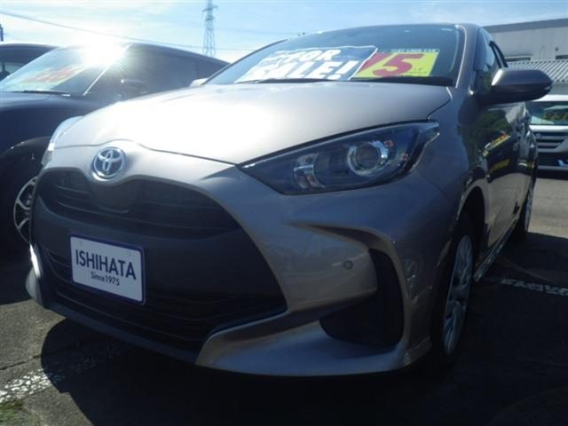 ヤリス　ハイブリッド　１．５ ＨＹＢＲＩＤ Ｘ ４ＷＤ