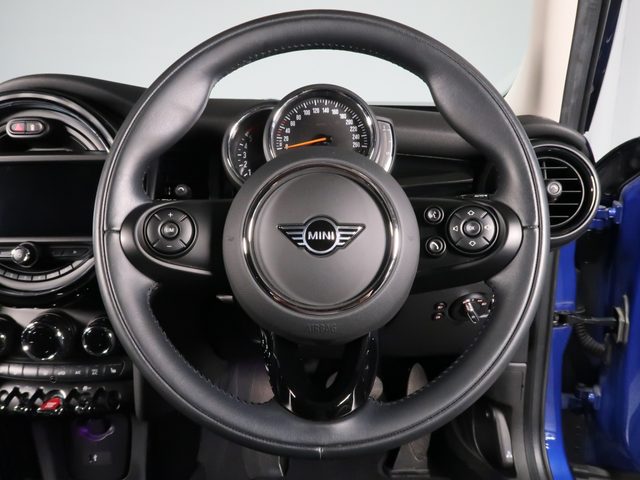 車両画像10