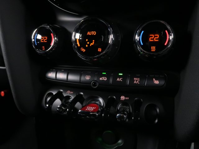 車両画像16