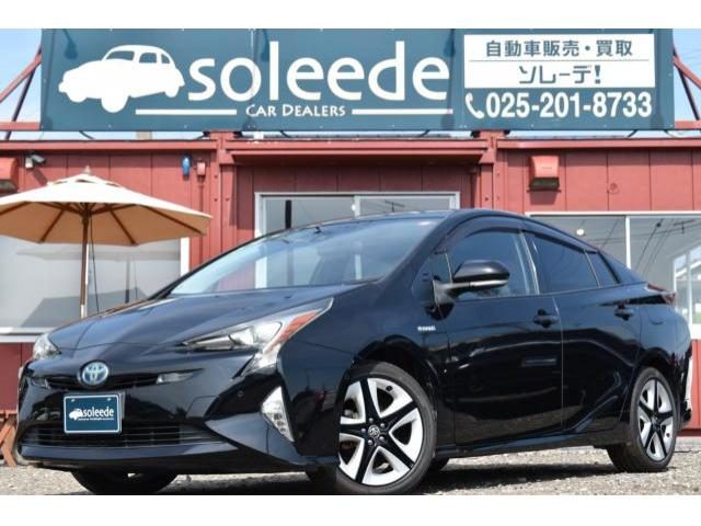 プリウス　４ＷＤ　Ａ　ツーリングセレクション