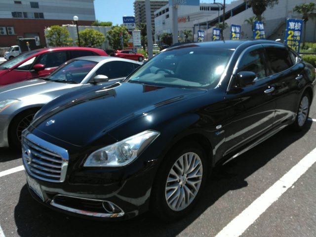 シーマ　ハイブリッド　３５００　ハイブリッド　ＶＩＰ　４ドア　