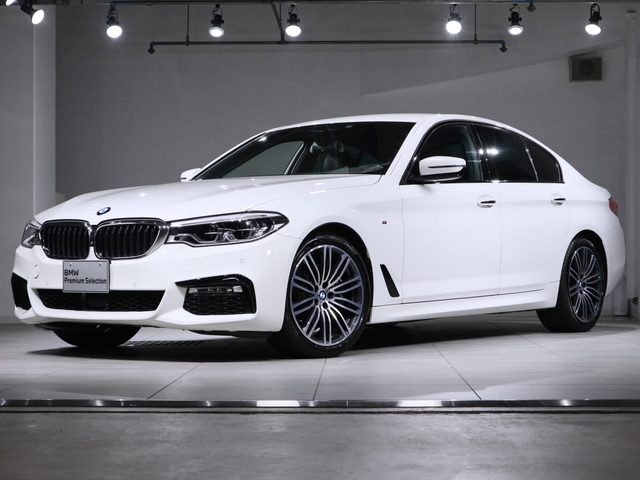 ５シリーズ　セダン　５３０ｉ　Ｍスポーツ