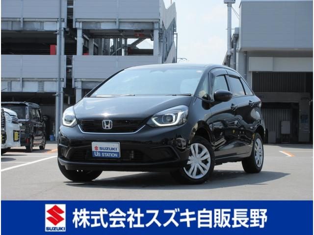 フィット　ｅ：ＨＥＶ　４ＷＤ　ｅ：ＨＥＶホーム　４ＷＤ　ナビ　バックカ