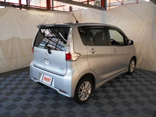 車両画像8