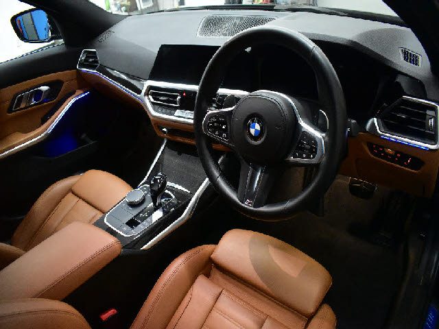 車両画像16
