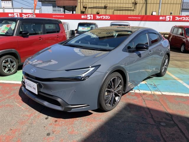 プリウス　４ＷＤ　Ｇ