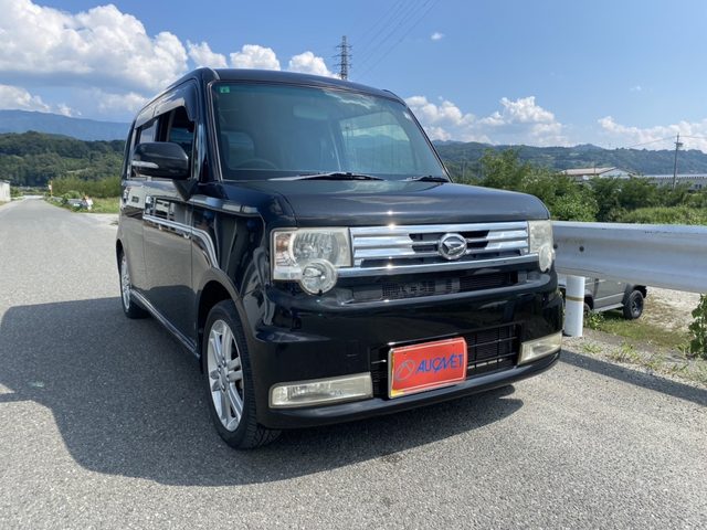 ムーヴ　コンテ　カスタム　４ＷＤ　ＲＳ
