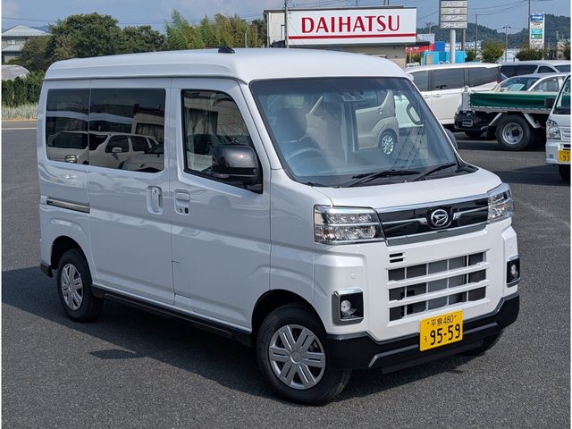 アトレーバン　４ＷＤ　ＲＳ