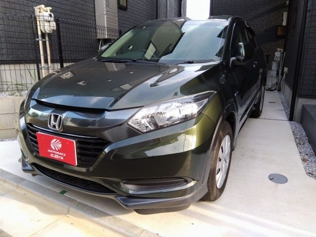 ヴェゼル　ハイブリッド　１５００　ＨＹＢＲＩＤ　５ドア　７ＦＡＴ