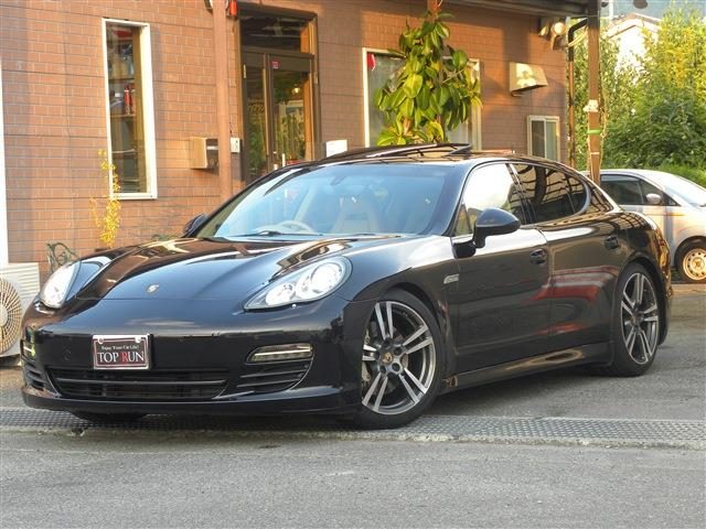 パナメーラ　Ｓ ＨＹＢＲＩＤ