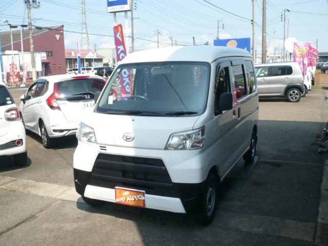 ハイゼットカーゴ　４ＷＤ　デラックス　ＨＲ