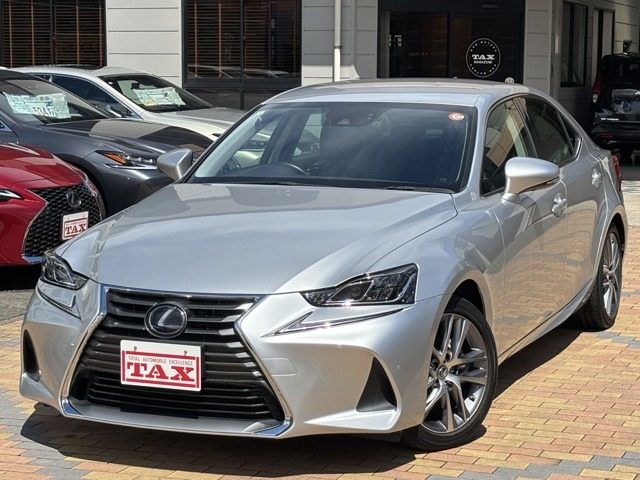 ＩＳ２５０　３００ｈ　バージョンＬ　タイヤ４本新品