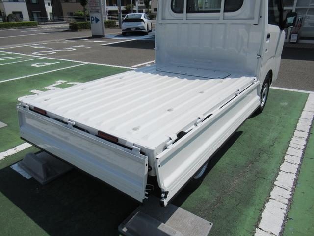 車両画像17