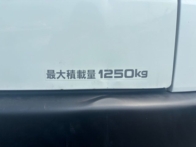 車両画像23