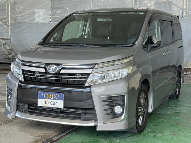 ヴォクシー　ＺＳ　煌