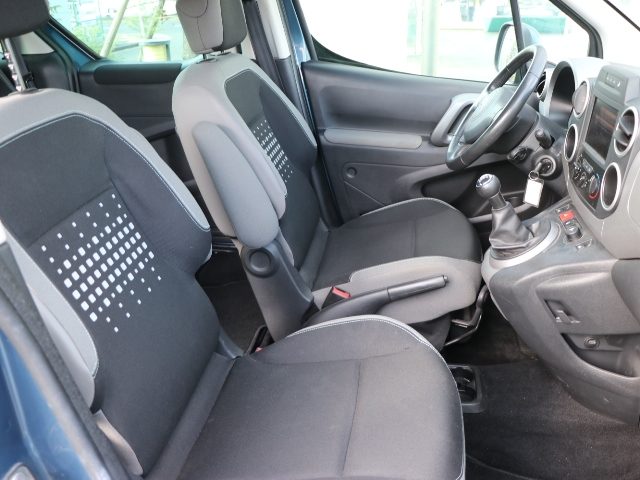 車両画像14