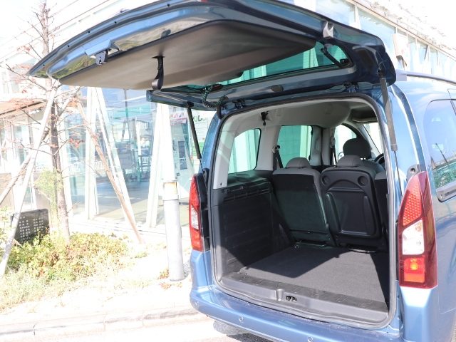 車両画像16