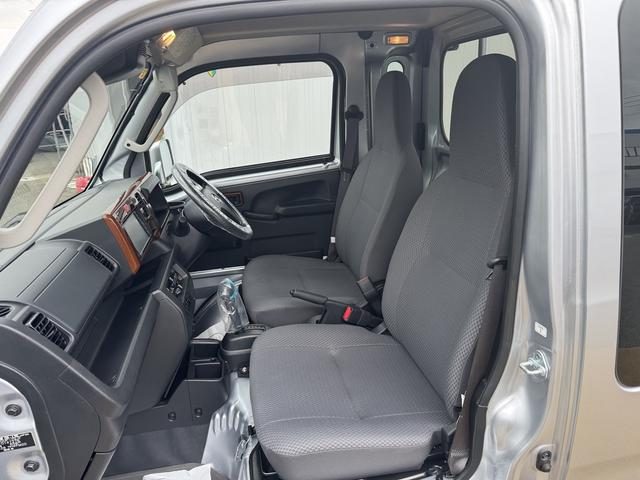 車両画像16
