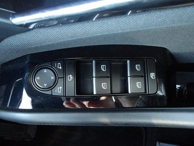 車両画像10