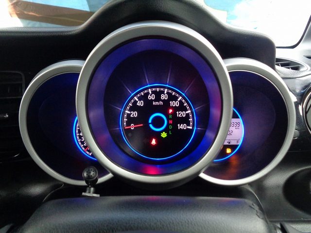 車両画像16