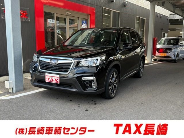 フォレスター　２．５　プレミアム　４ＷＤ　８インチナビ