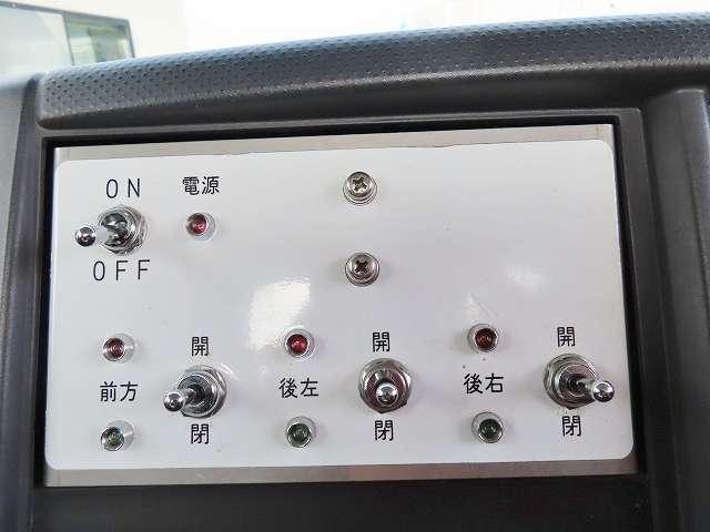 車両画像11